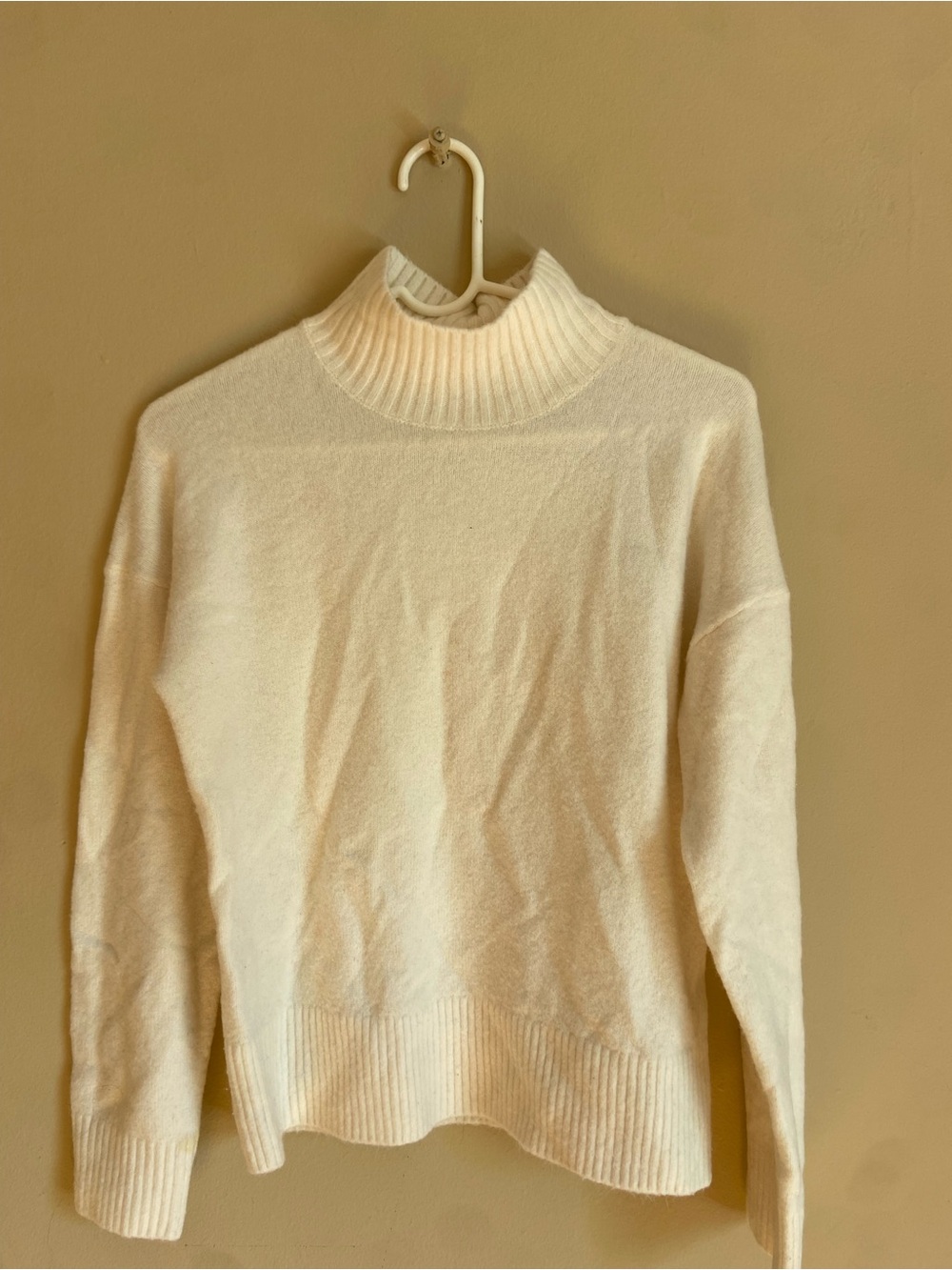 LOFT Cream Ribbed Turtleneck Sweater